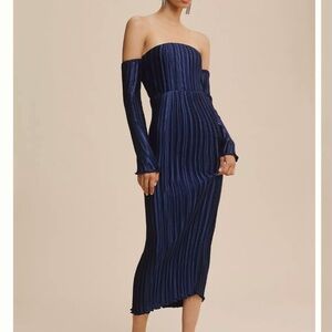 strapless open back dress Lidee Soiree One Shoulder L/S Dress in Apple – Coco & Lola main image 0
